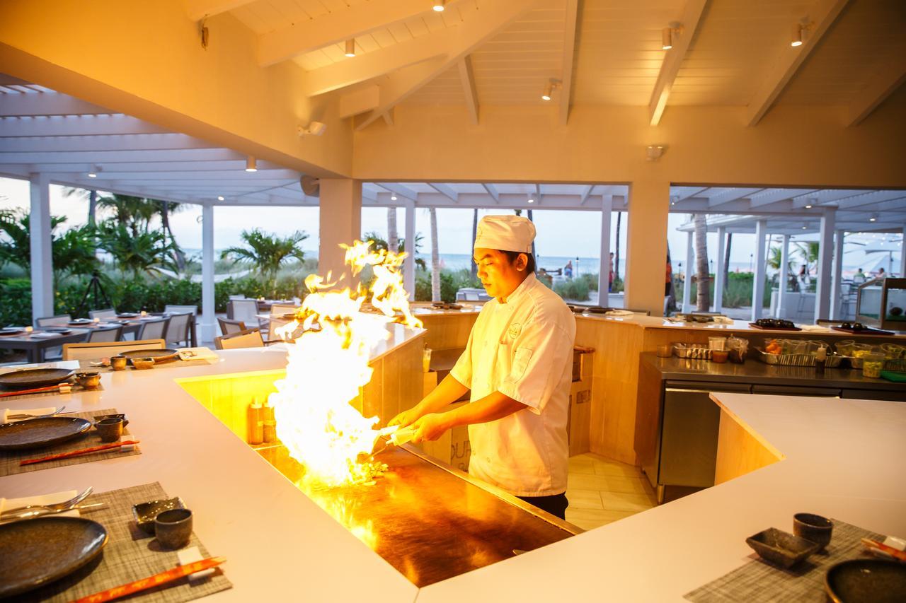 Ocean Club West Resort Grace Bay Buitenkant foto